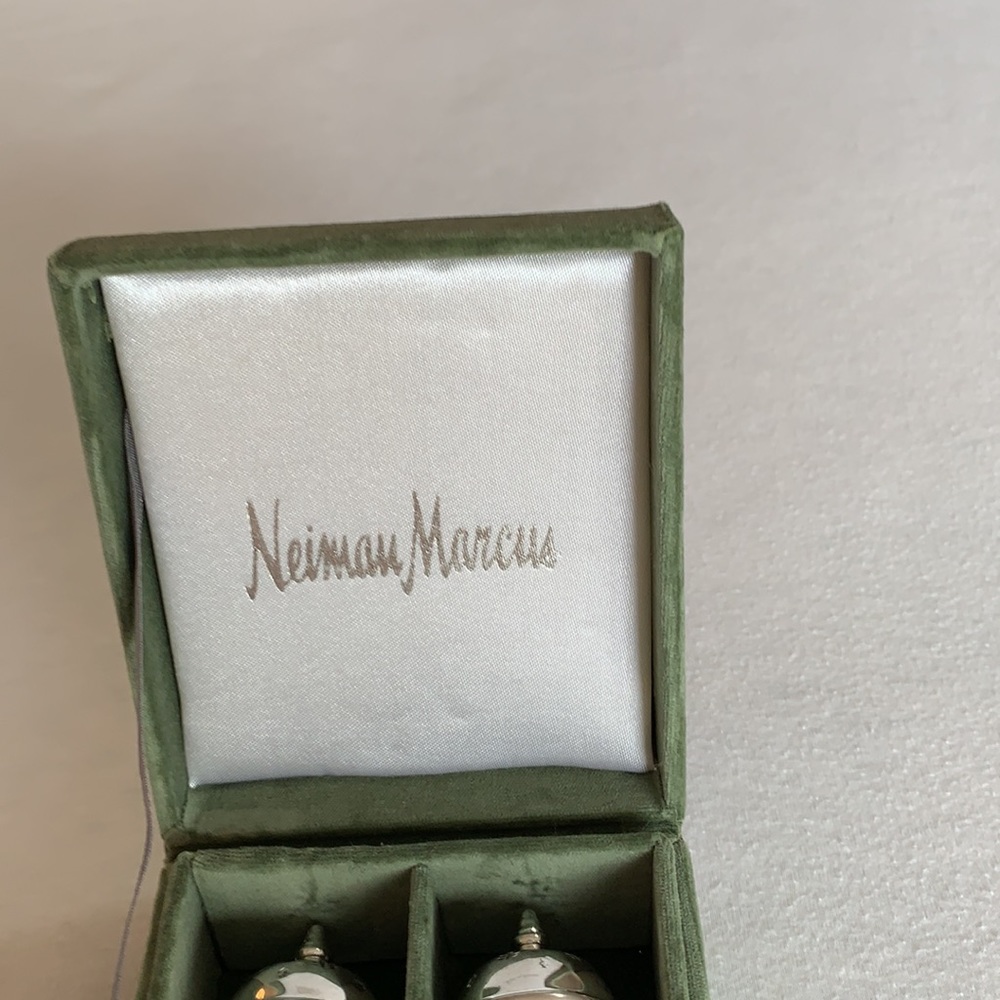 Sold Sold Sold Neiman Marcus Never Used Salt and Pepper Shakers - Picture 3 of 8